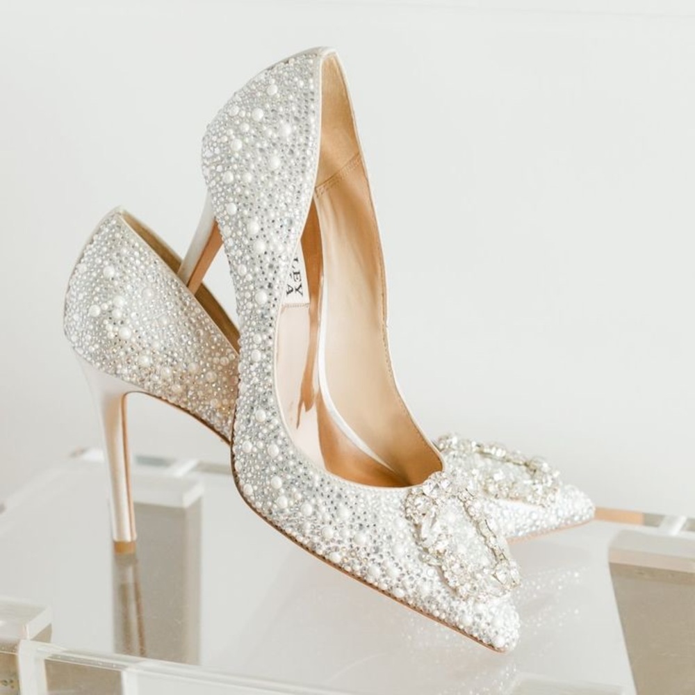 Badgley Mischka Shoes Cher II Ivory Pearl Diamond Pointed Toe Stiletto